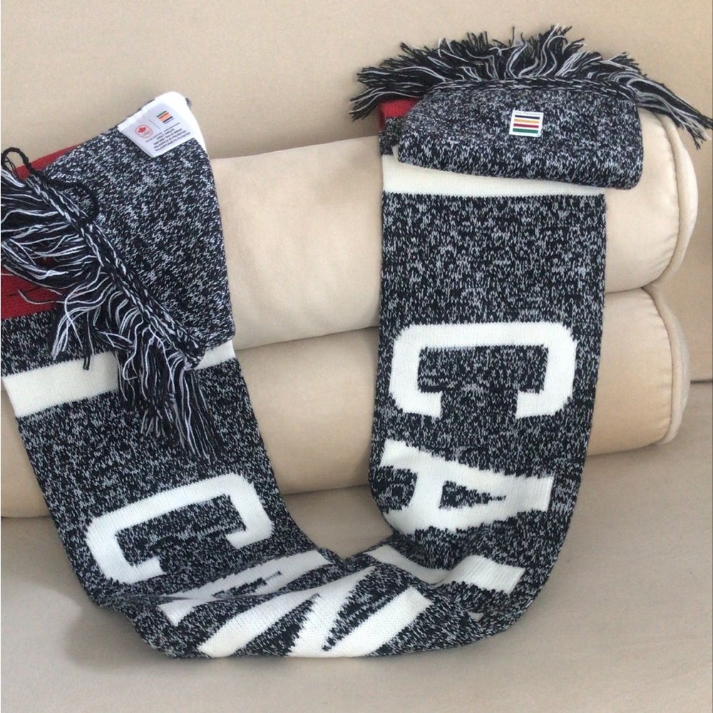 Hudson’s Bay Striped Black and White Knit Scarf